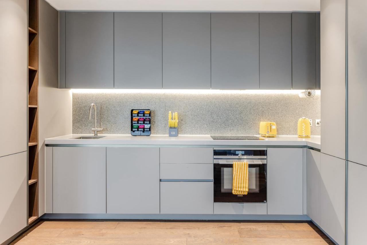 Shyroyale Appartement Londen Buitenkant foto